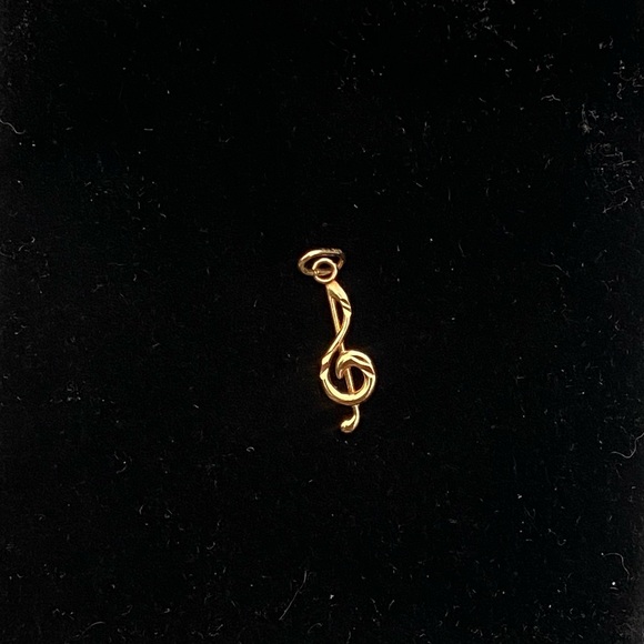 10k Gold Treble Clef Charm - Picture 5 of 6